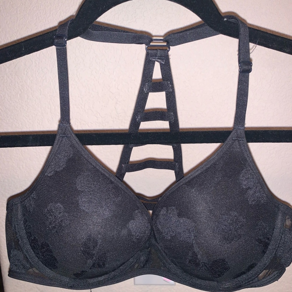 Multiple Victoria’s Secret/ PINK Bras